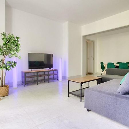 2 Bedrooms Tour Eiffel Rapp Paryż Zewnętrze zdjęcie