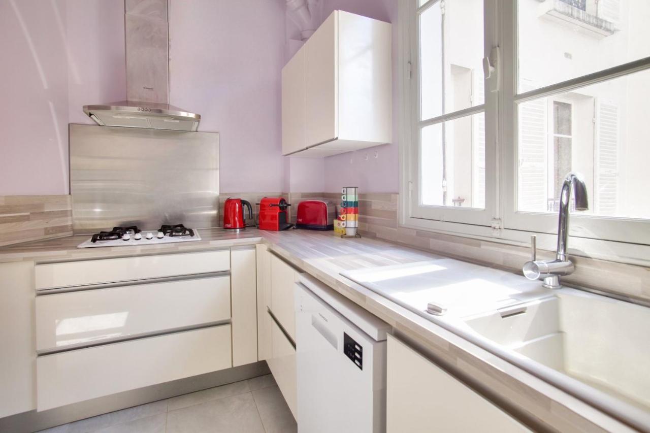 2 Bedrooms Tour Eiffel Rapp Paryż Zewnętrze zdjęcie