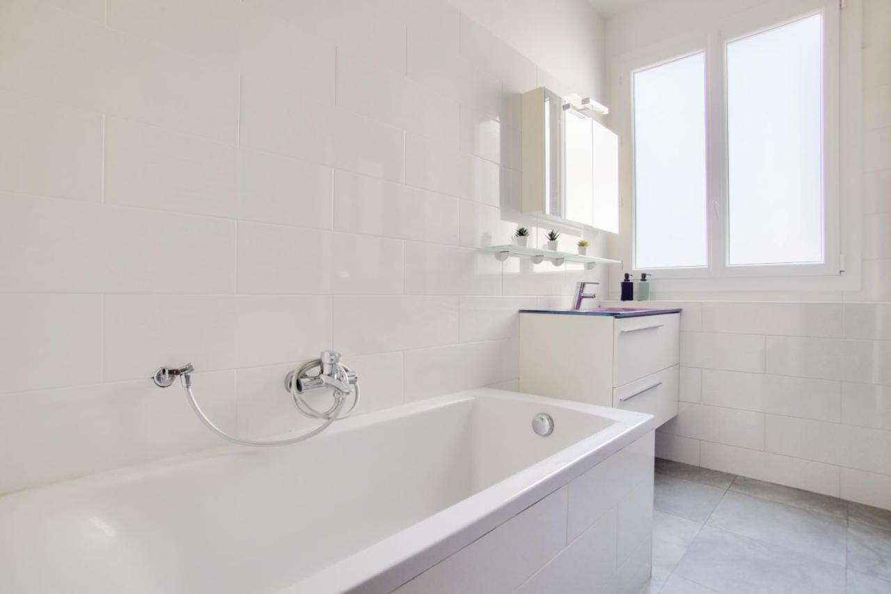 2 Bedrooms Tour Eiffel Rapp Paryż Zewnętrze zdjęcie